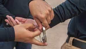 توقيف مروج مخدرات