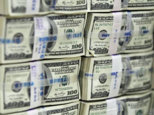 للمرة الأولى منذ 20 عاماً.. الدّولار يبتعد عن أعلى مستوياته