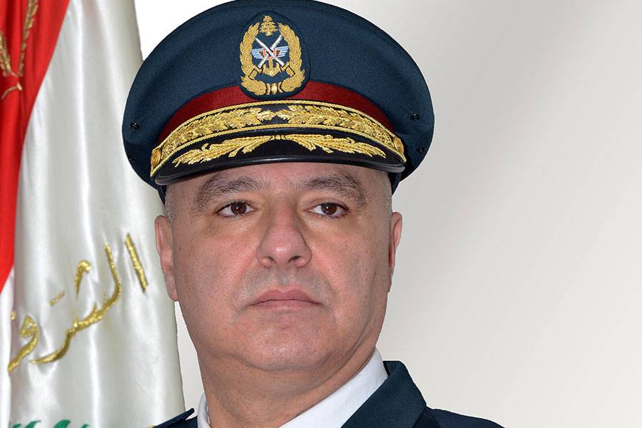 قائد الجيش: تبقى المؤسسة العسكرية الوحيدة والأخيرة المتماسكة