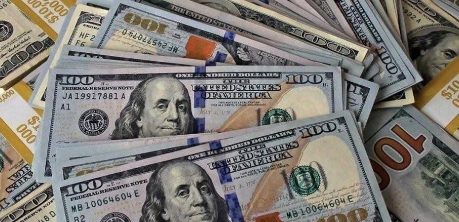 كم بلغت تسعيرة الدولار في السوق السوداء؟