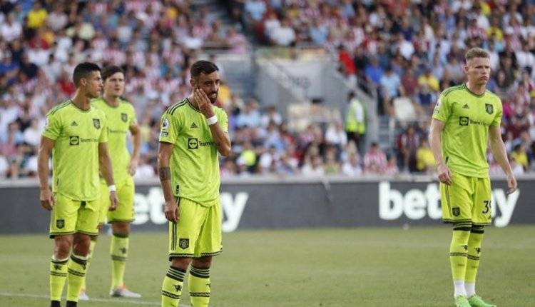 ملياردير بريطاني يخطّط لشراء مانشستر يونايتد
