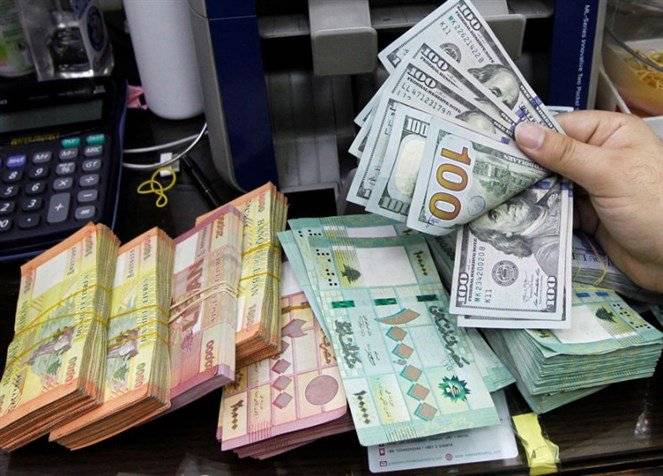 تراجع طفيف بدولار السوق السوداء ‏