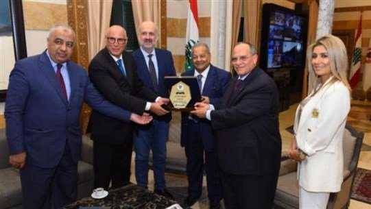 مولوي يعرض مع رئيس إدارة الكوارث والطوارئ التركية للمساعدات الغذائية