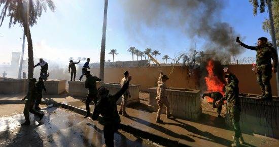 العراق.. 23 قتيلا و500 جريح جراء العنف في بغداد