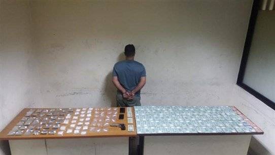 بالجرم المشهود.. توقيف مُروّج مخدرات