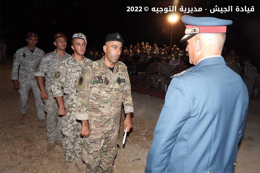 الجيش: تخريج وتوزيع شهادات في حقل رماية مزرعة حنوش