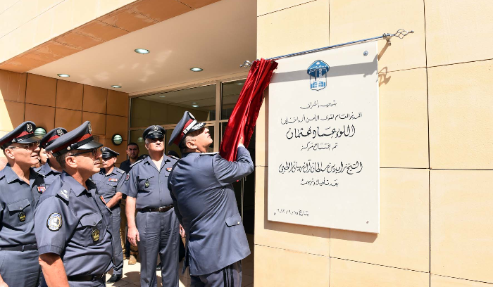 عثمان افتتح مركز الشيخ زايد الطبي في ثكنة الحلو بعد تأهيله وترميمه