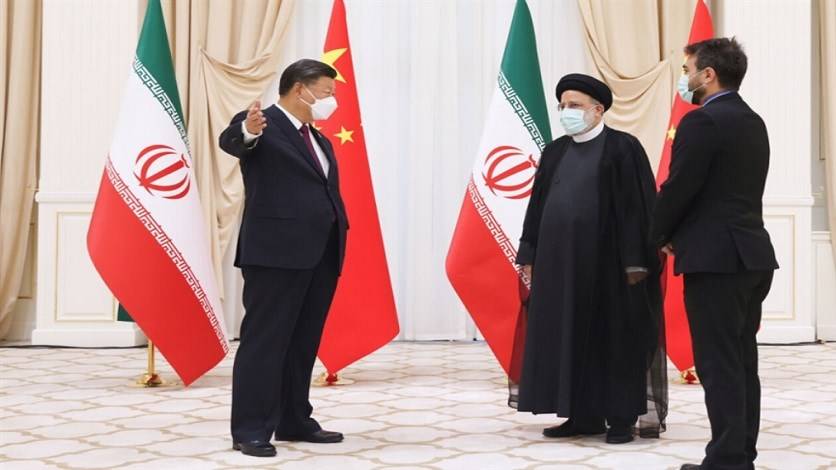 أول لقاء مباشر بين الرئيسين الصيني والإيراني