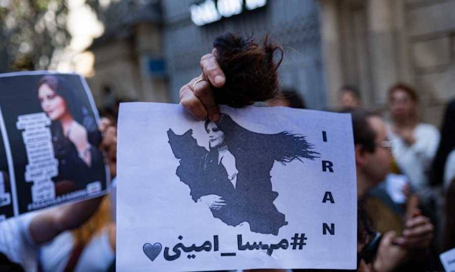 تضامنًا مع الشجاعات.. هذه حصيلة ضحايا المواجهات في ايران