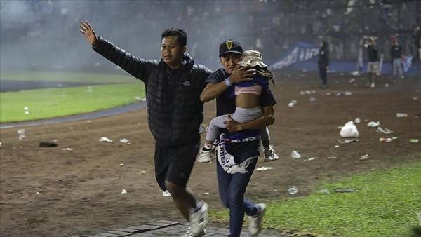 عدد وفيات الأطفال في التدافع في إندونيسيا ارتفع إلى 32