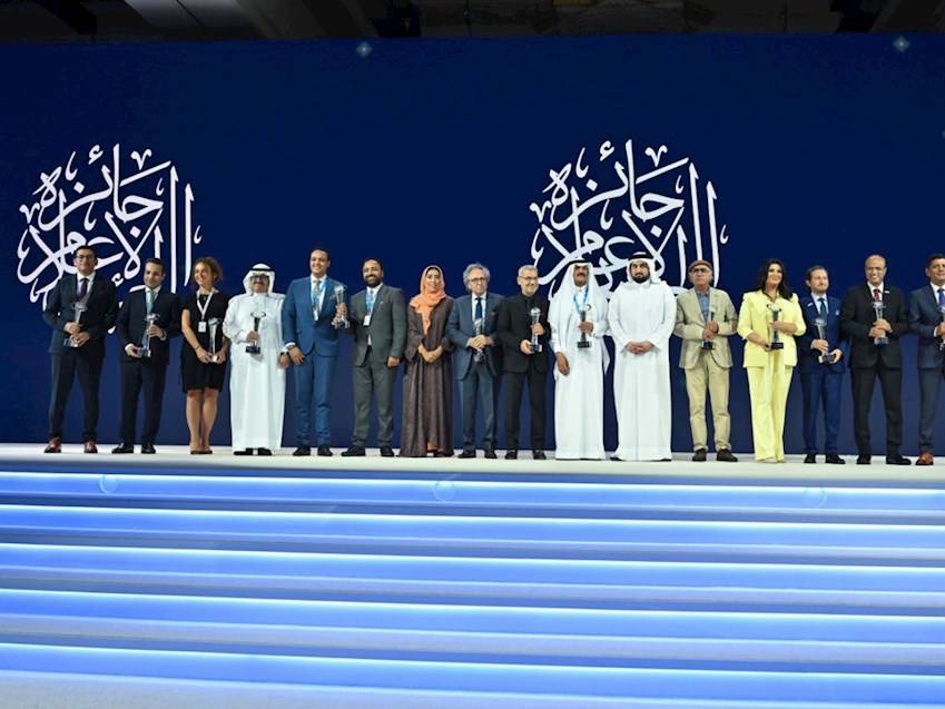 أحمد بن محمد بن راشد يشهد تكريم الفائزين بـ