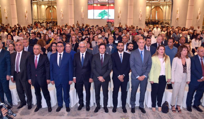 افتتاح 
