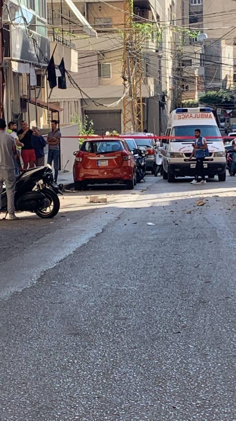 انهيار شرفة منزل في صور