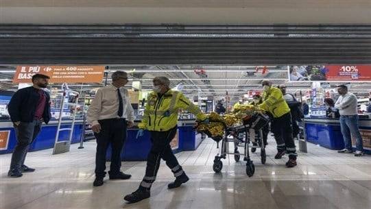 في ميلانو.. قتيل و4 جرحى بهجوم داخل مركز تجاري