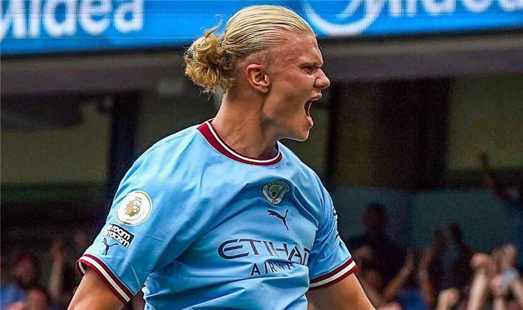 أسهم الصفقات.. هالاند يطير بمانشستر سيتي ونونيز يحيّر الجميع