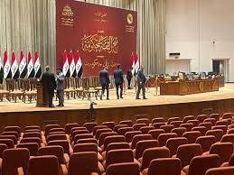 إشتباك بالأيدي داخل مجلس النواب العراقي أثناء جلسة منح الثقة للحكومة