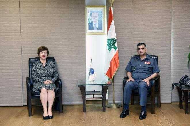 الأوضاع العامة بين عثمان وفرونتسكا