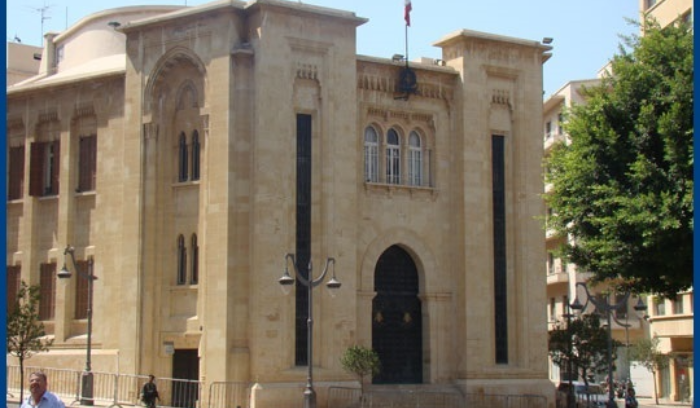 ملحم خلف يقترح جلسة انتخاب مفتوحة لا تنتهي الا بانتخاب رئيس ويقول ان لا يجب اعتماد نصاب الثلثين.. وبري يرد:ما بدي كتّر الاستنباطات عم تعطيني شي مش وارد