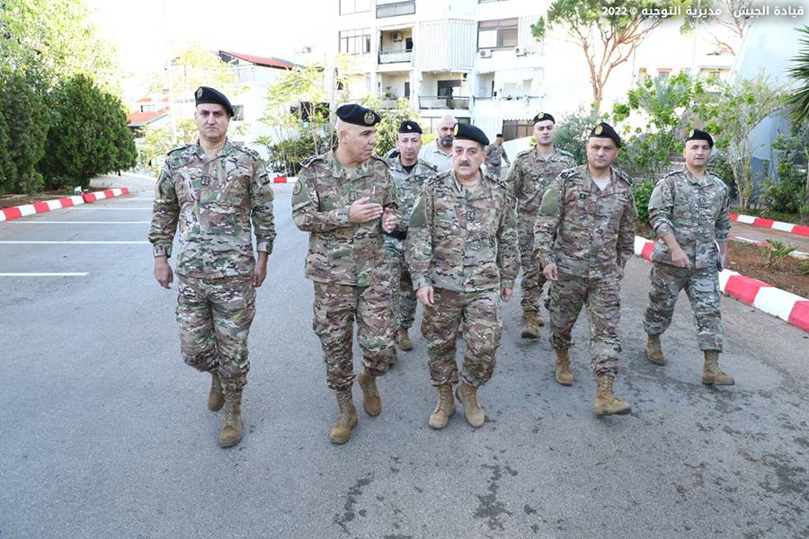 رئيس الأركان يتفقد المركز العالي للرياضة العسكرية