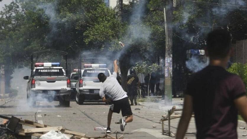 تظاهرات عنيفة في سانتا كروز
