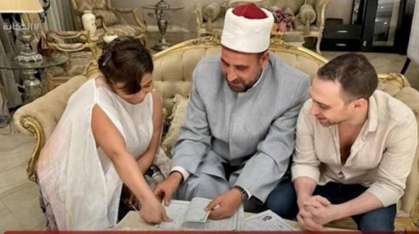 شيرين تطوي صفحة الأزمات وتعقد قرانها على حسام حبيب