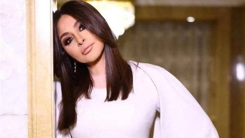 إليسا تتمنّى التوفيق للمنتخبات العربيّة في المونديال: 