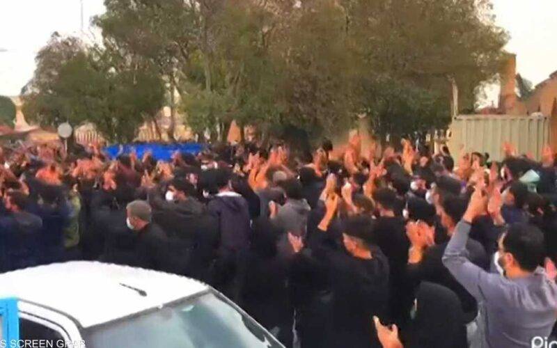 إيران.. لجنة للتحقيق في وفيات الاحتجاجات
