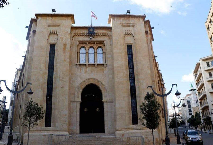 وصول بري الى ساحة النجمة وبدء توافد النواب للمشاركة في الجلسة السابعة لانتخاب رئيس للجمهورية