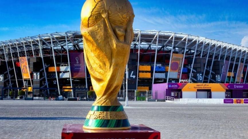 نهاية الشوط الأول من مباراة المكسيك وبولندا بالتعادل دون أهداف