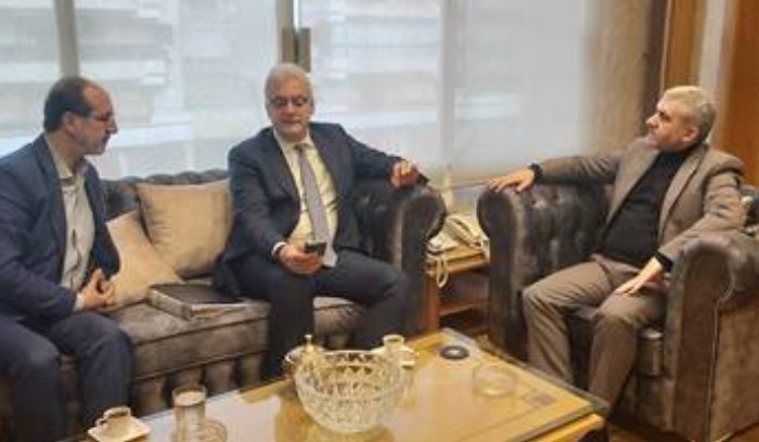 إضراب الاتصالات بين بيرم والقرم