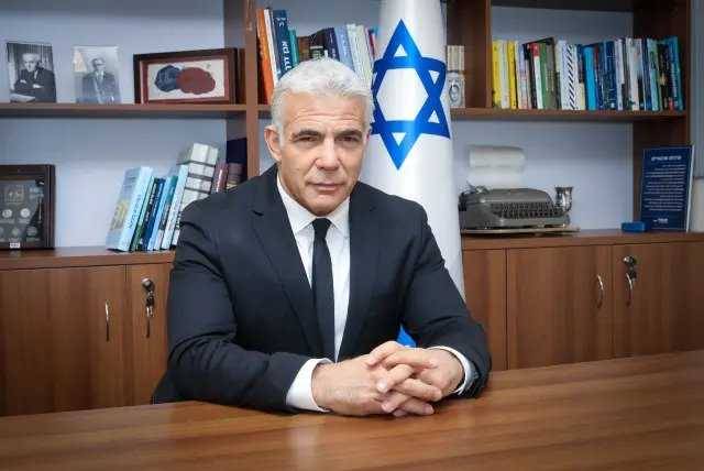 لابيد: لعدم التعاون مع حكومة نتنياهو