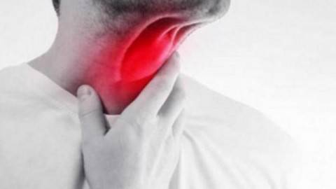عند الإصابة بالتهاب الحلق.. امتنع عن هذه الأطعمة فوراً