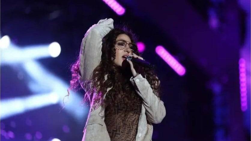بالفيديو: ميريام فارس تخلع الجاكيت وتُشعل الأجواء في حفلها بالسعودية