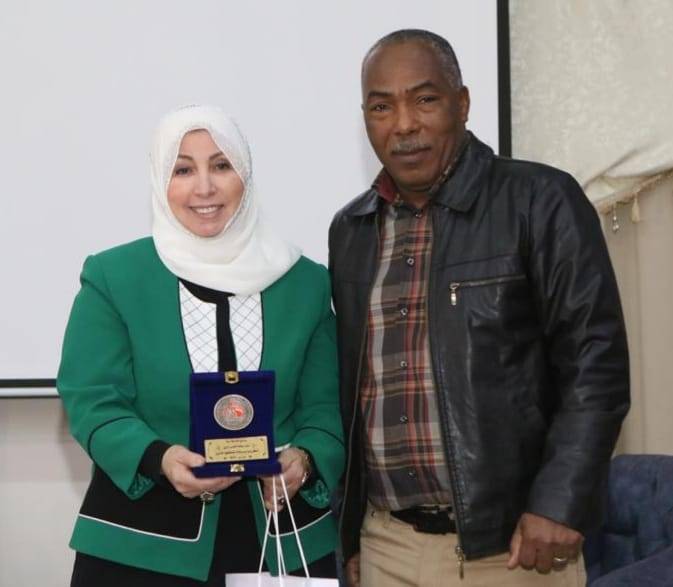 مليكة الجباري : على الصحفي امتلاك الحرفية والتصدي للرداءة السائدة