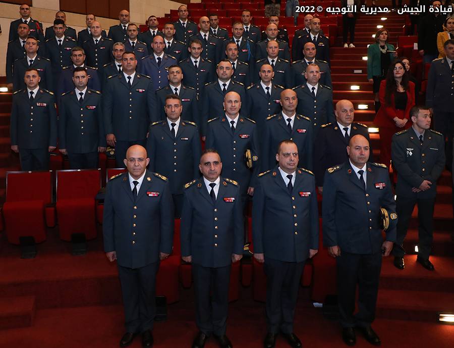 تسليم شهادات الماستر في العلوم العسكرية للضباط