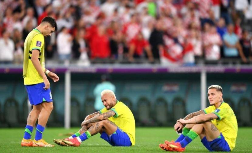 البرازيل تدرس قراراً صادماً بعد وداع كأس العالم 2022