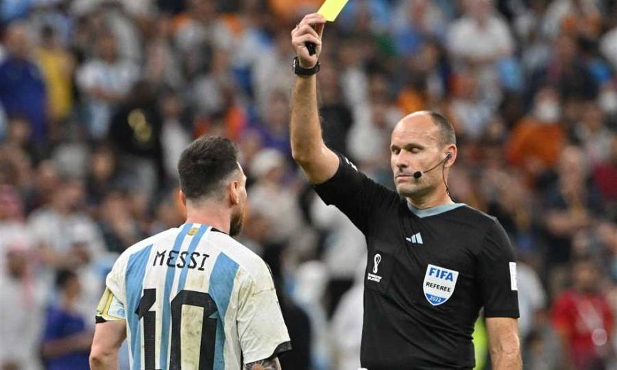 تحققت أمنية ميسي.. قرار نهائي بشأن الحكم لاهوز