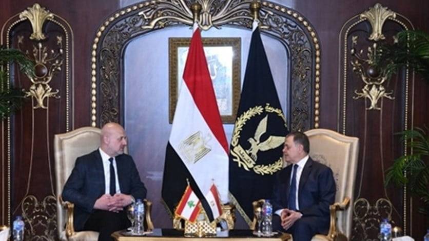 مولوي يلتقي نظيره المصري.. وتأكيد على تعزيز قنوات الإتصال فى ضوء التحديات الأمنية