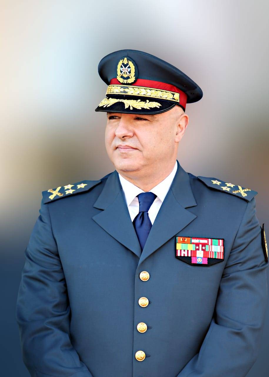 قائد الجيش: نودّع 2022 ونودِعها كلّ آلامنا وأزماتنا ونستقبل 2023 ونحمّلها آمالنا وأمنيات