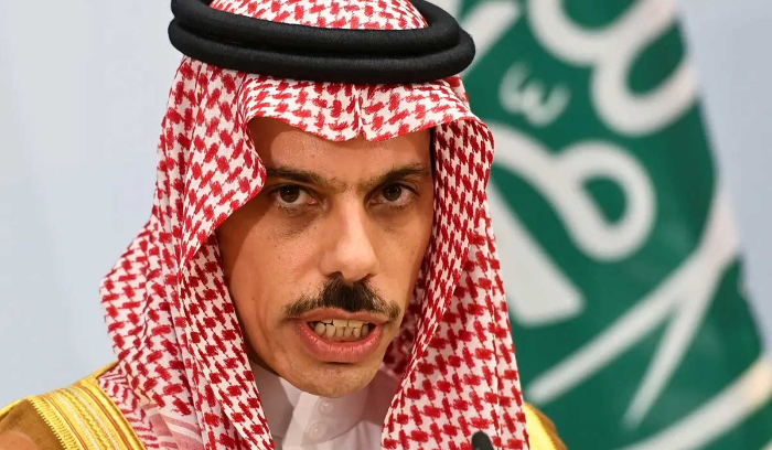 السعودية تؤكد دعم الجهود الرامية إلى حل أزمة أوكرانيا سياسيا