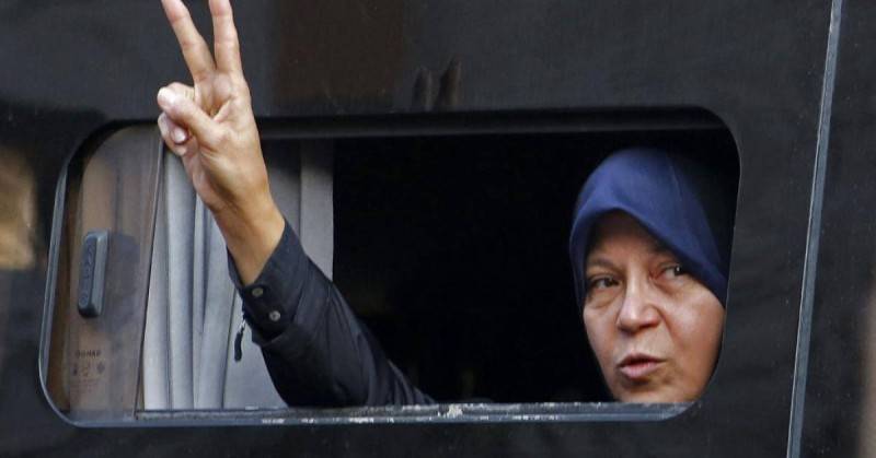 إيران.. حكم بالسجن 5 سنوات على فائزة هاشمي رفسنجاني