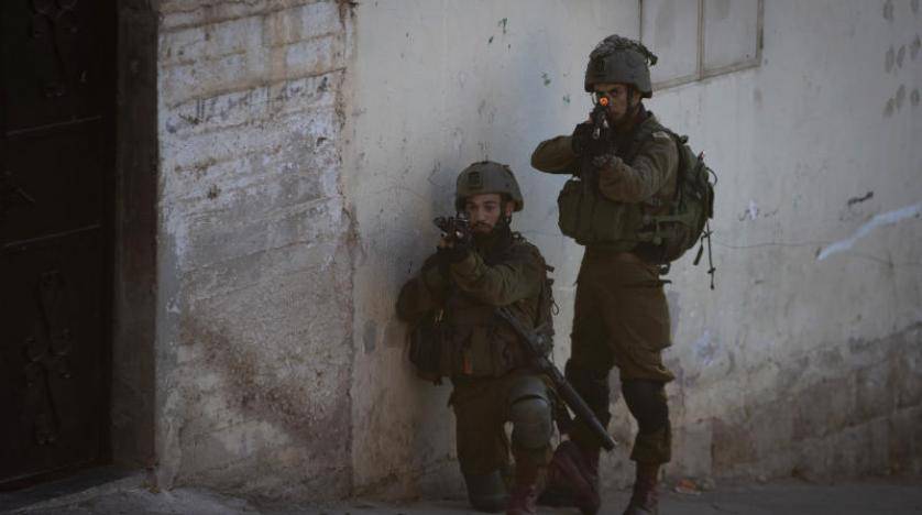 استشهاد فلسطيني برصاص الجيش الإسرائيلي أثناء عملية اعتقاله في مخيم بلاطة بالضفة الغربية