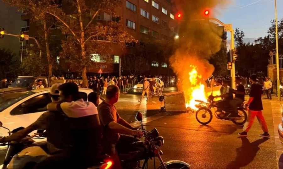 اعدامات وسجن وقمع في ايران..والغرب يرد بالبيانات؟!