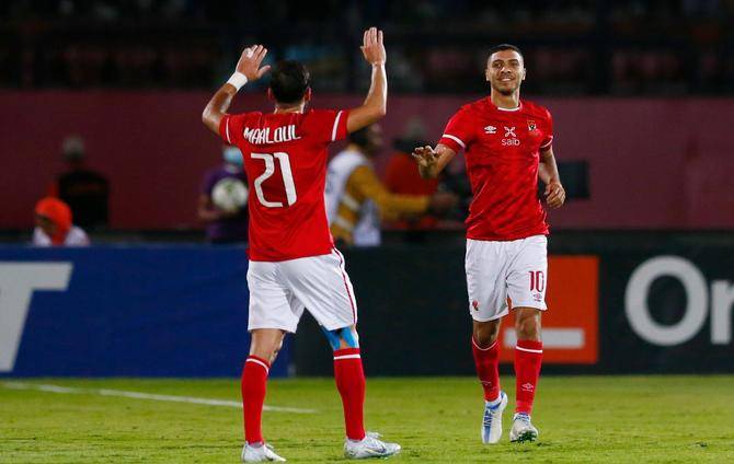 الأهلي يقسو على الزمالك بثلاثية نظيفة ويبتعد بالصدارة