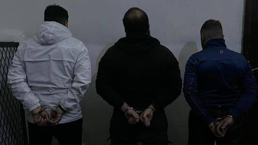 توقيف 3 مطلوبين... وهذا ما ضُبط بحوزتهم