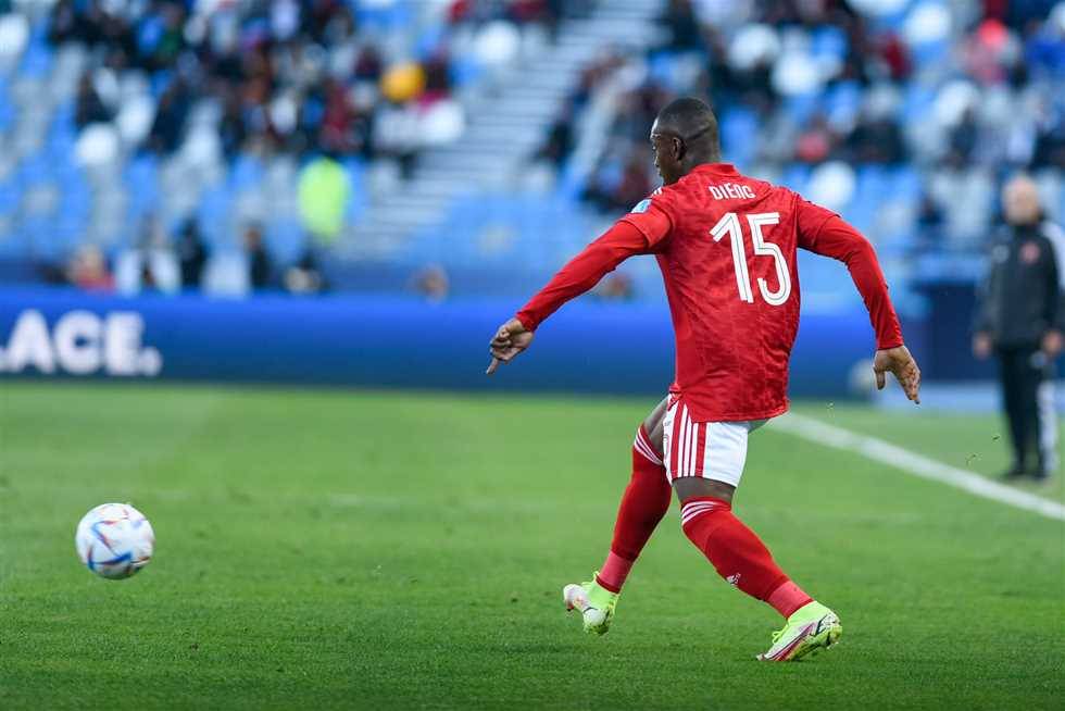 ريال مدريد يعبر الأهلي المصري برباعية لنهائي مونديال الأندية