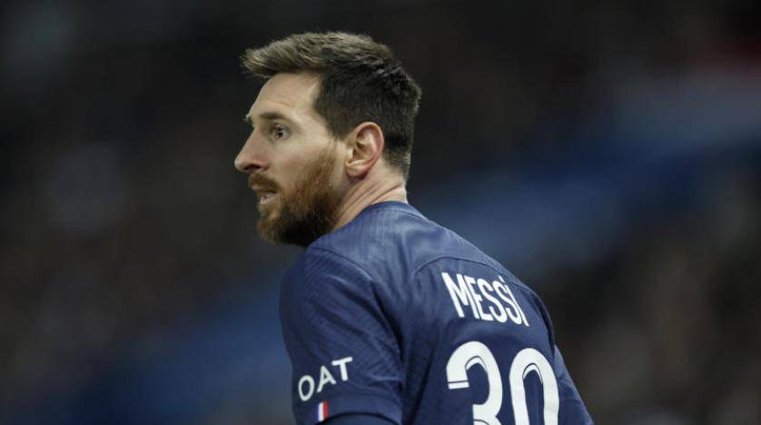 باريس سان جيرمان يناقش تمديد عقد ميسي