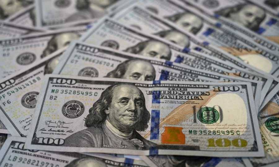 انهيار غير مسبوق لليرة اللبنانية... الدولار يلامس الـ77 الفاً!