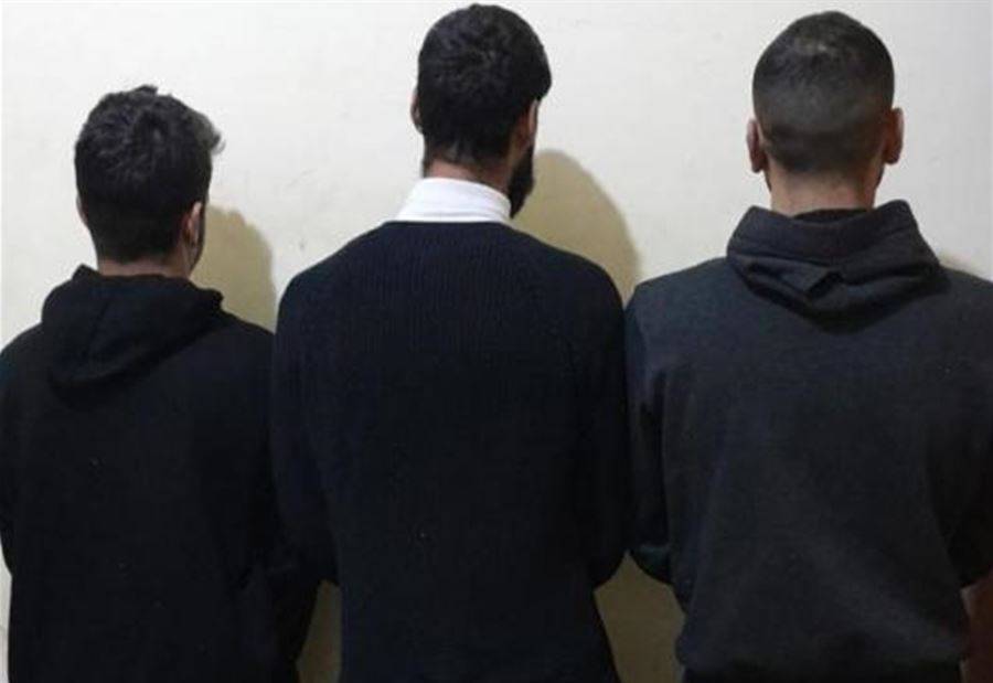 عصابة لسرقة السيّارات وتهريبها إلى سوريا في قبضة 
