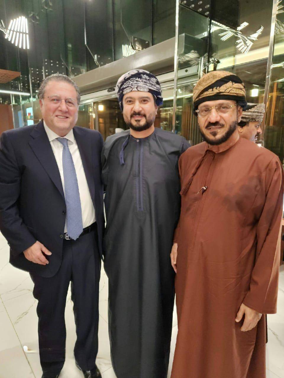 شقير يشارك بافتتاح صالة استثمر في عُمان لكبار المستثمرين في مسقط